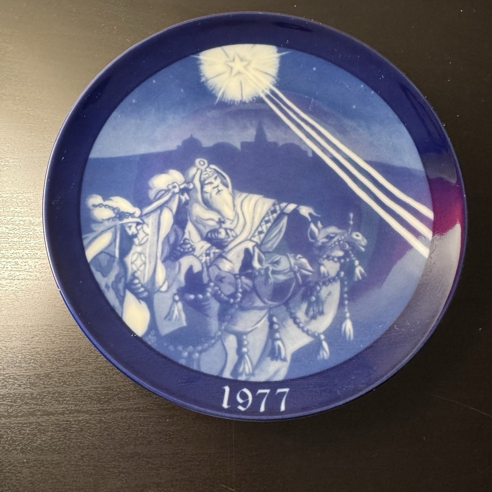Pax in Terra means peace on Earth-Life of Jesus Plate - Three Kings 1977